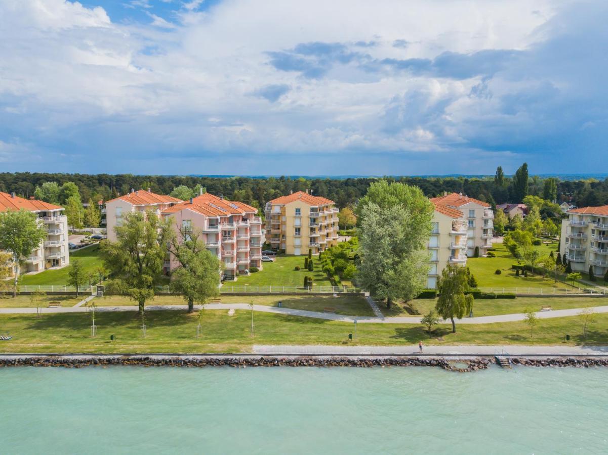 Myflat Golden Coast Panorama Apartment Siofok Luaran gambar