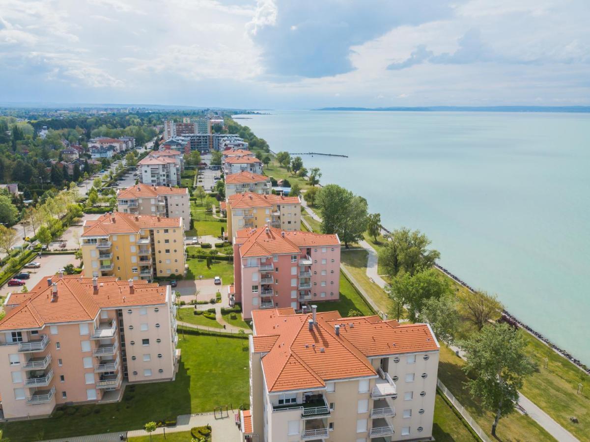 Myflat Golden Coast Panorama Apartment Siofok Luaran gambar