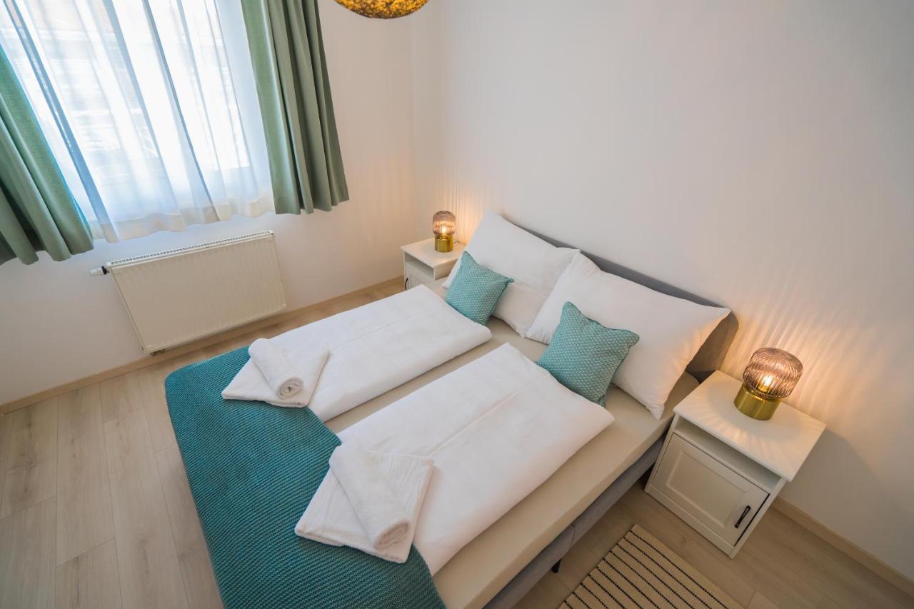 Myflat Golden Coast Panorama Apartment Siofok Luaran gambar