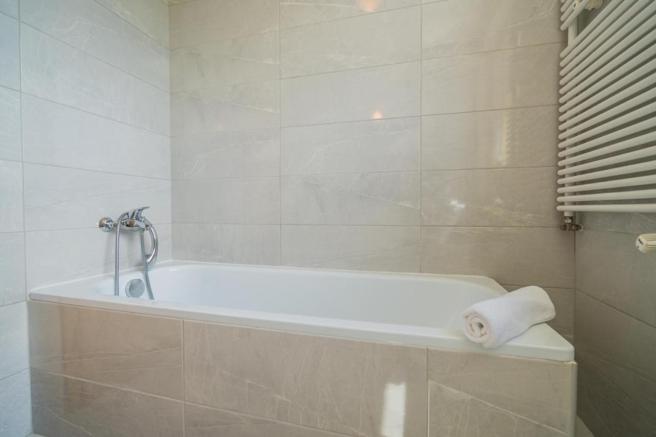 Myflat Golden Coast Panorama Apartment Siofok Luaran gambar
