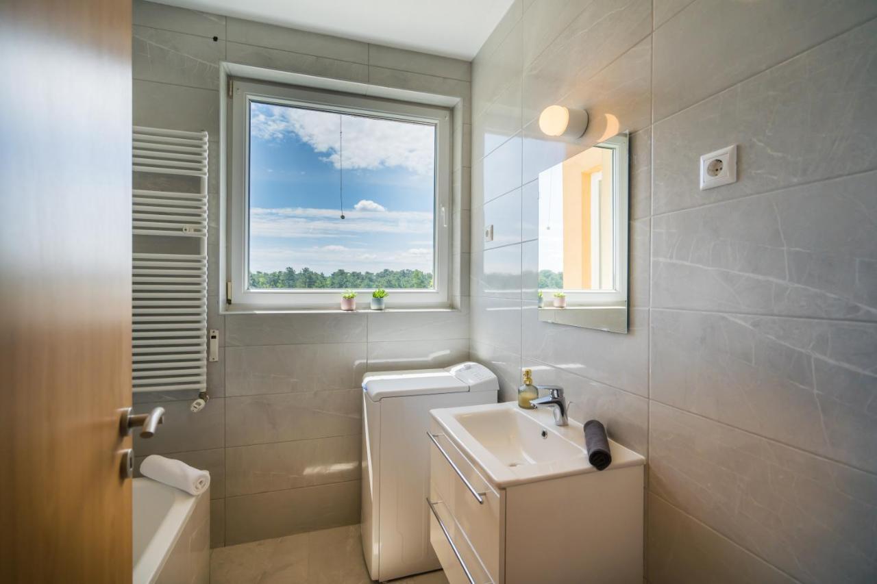 Myflat Golden Coast Panorama Apartment Siofok Luaran gambar